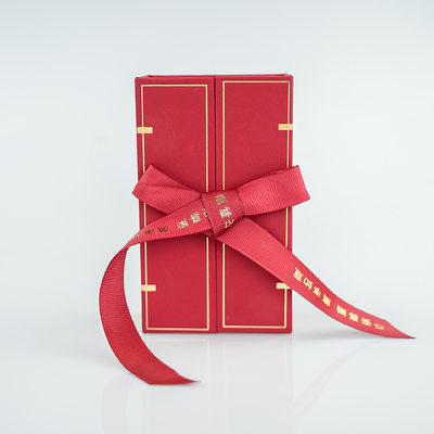 Gepersonaliseerde Geschenkdozen Papieren Verpakking Dubbele Deur Open Ketting Verpakking Sieraden Doos Met Lint